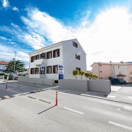 Apartments Crnekovic III Baska  Exterior photo