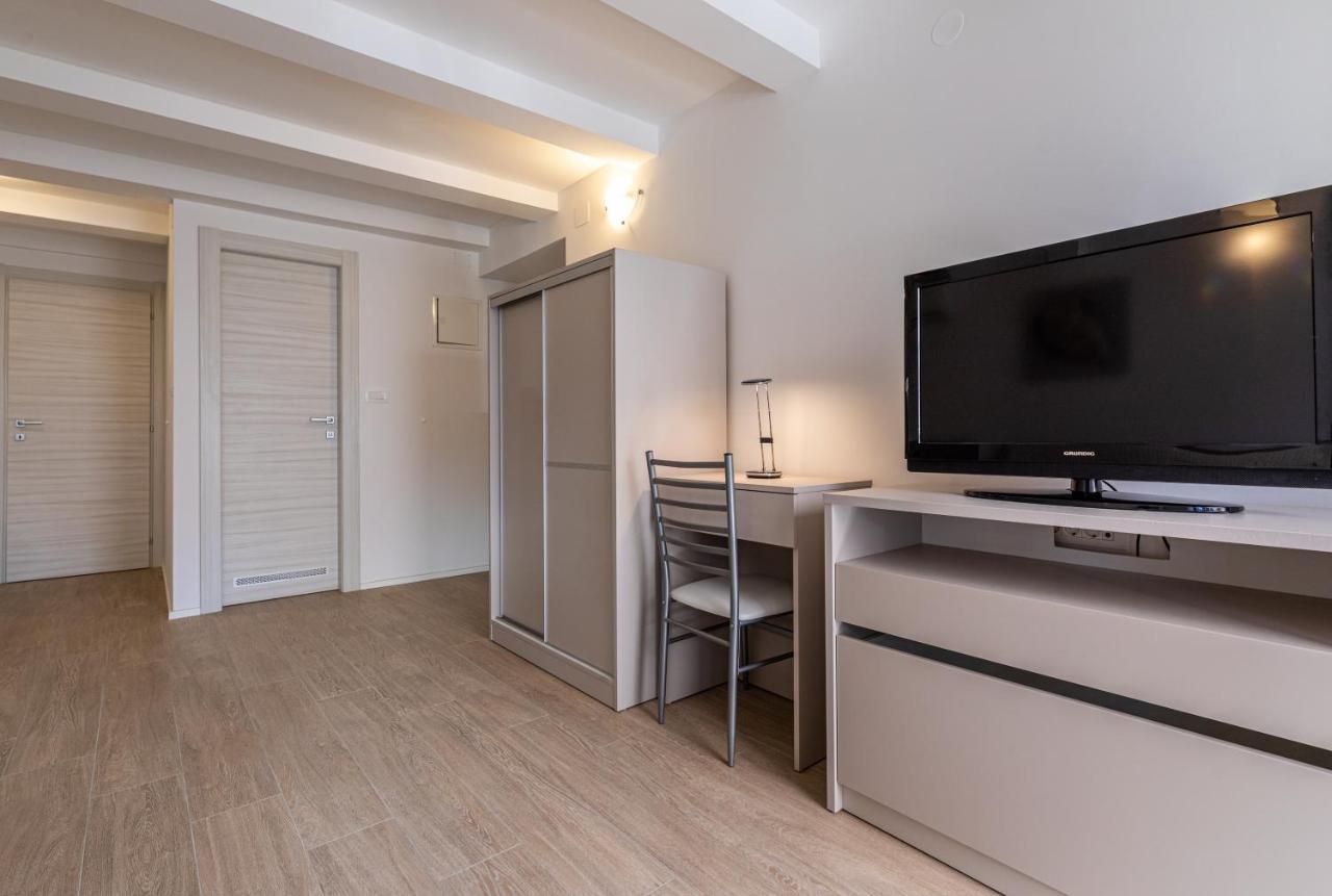 Apartments Crnekovic III Baska  Exterior photo