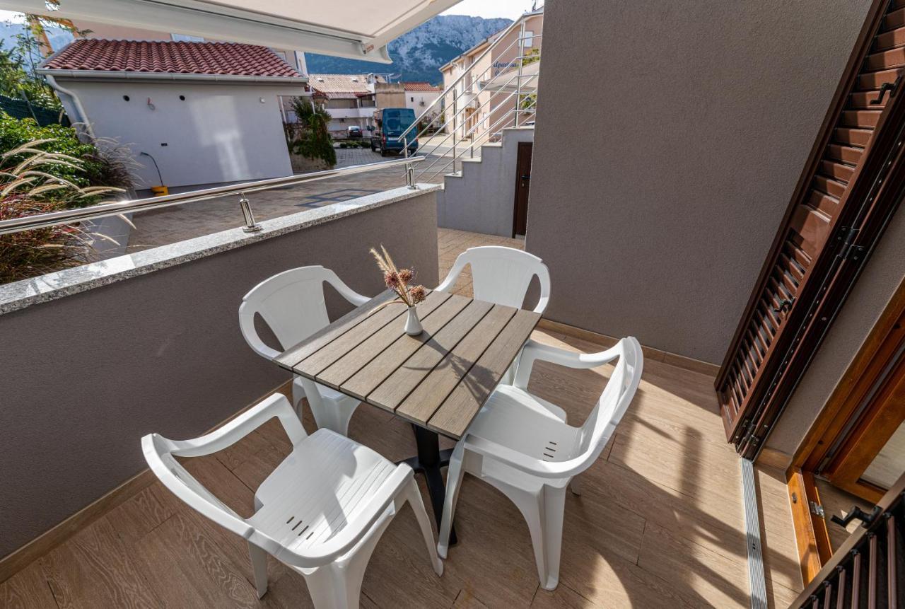 Apartments Crnekovic III Baska  Exterior photo