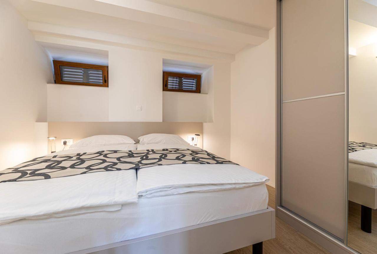 Apartments Crnekovic III Baska  Exterior photo