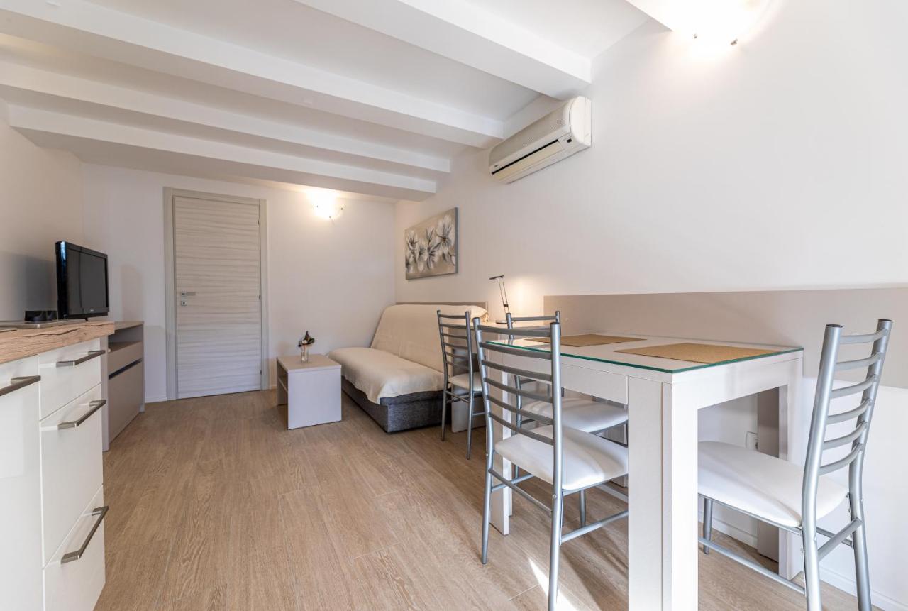 Apartments Crnekovic III Baska  Exterior photo