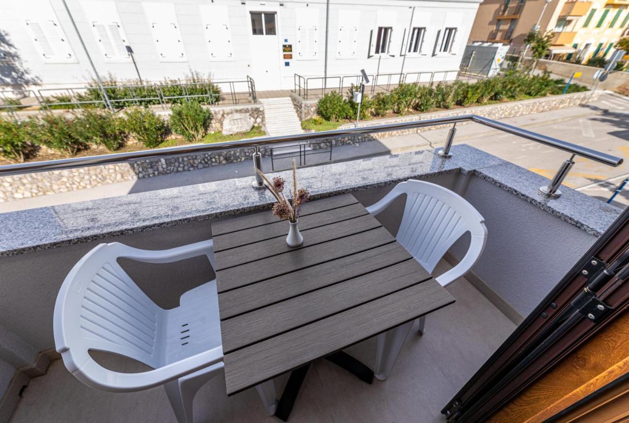 Apartments Crnekovic III Baska  Exterior photo
