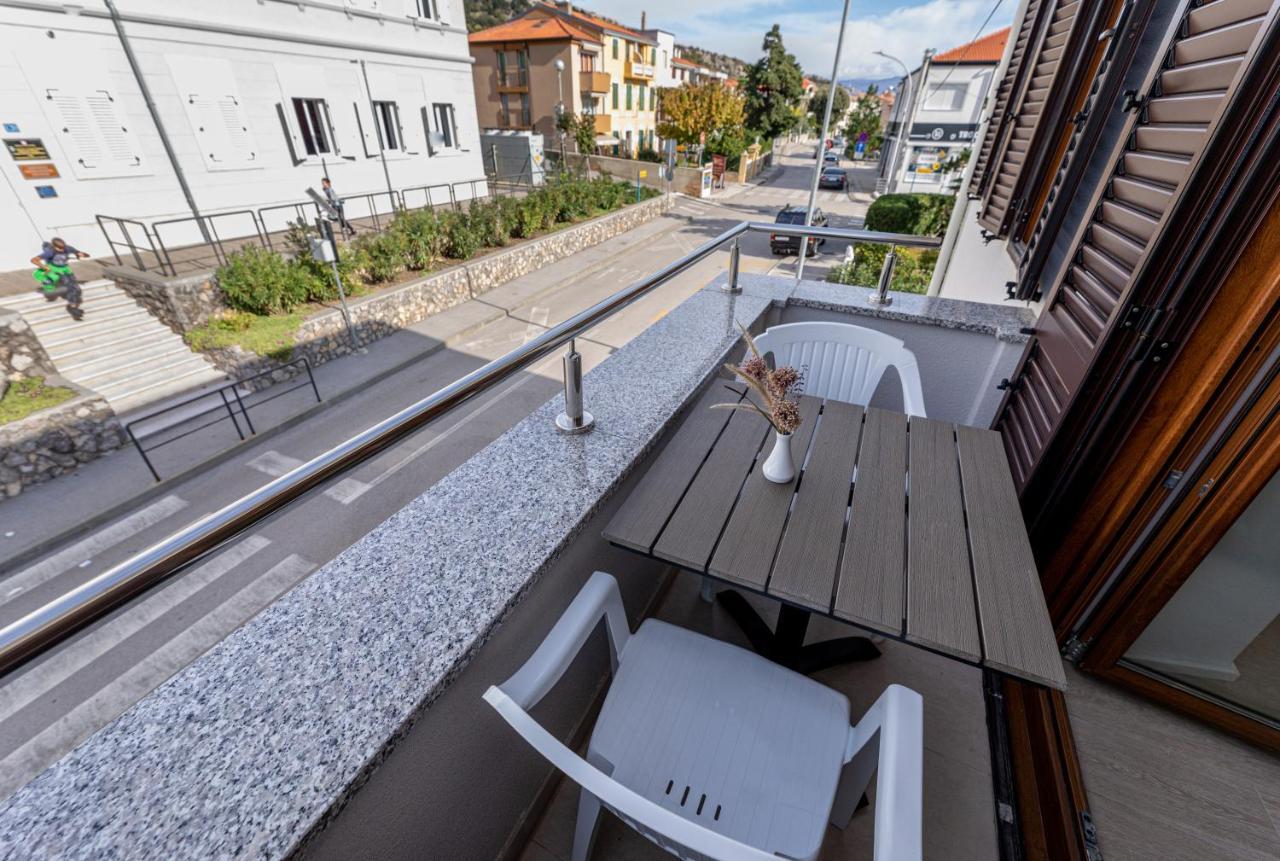 Apartments Crnekovic III Baska  Exterior photo