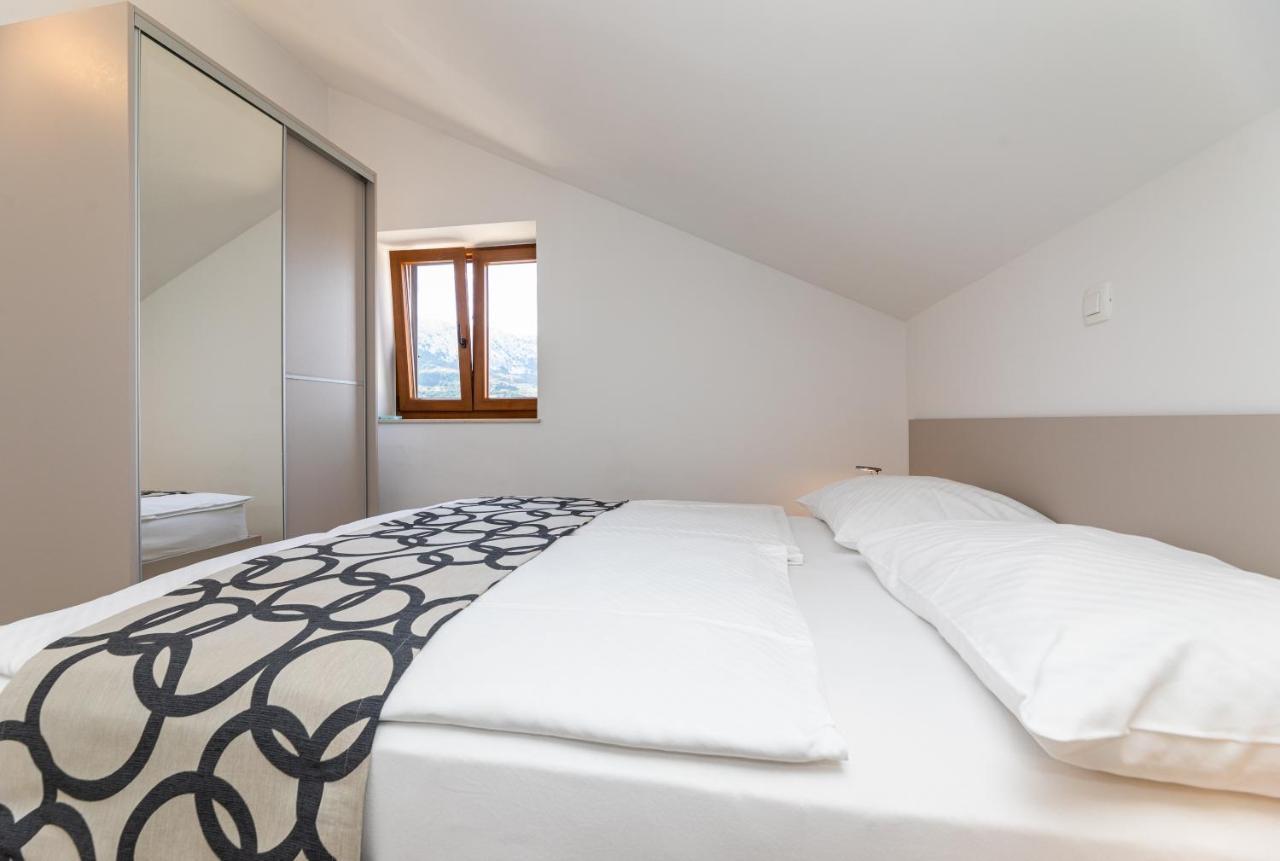 Apartments Crnekovic III Baska  Exterior photo