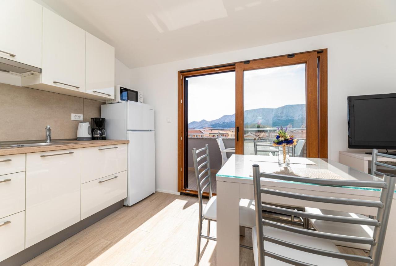 Apartments Crnekovic III Baska  Exterior photo