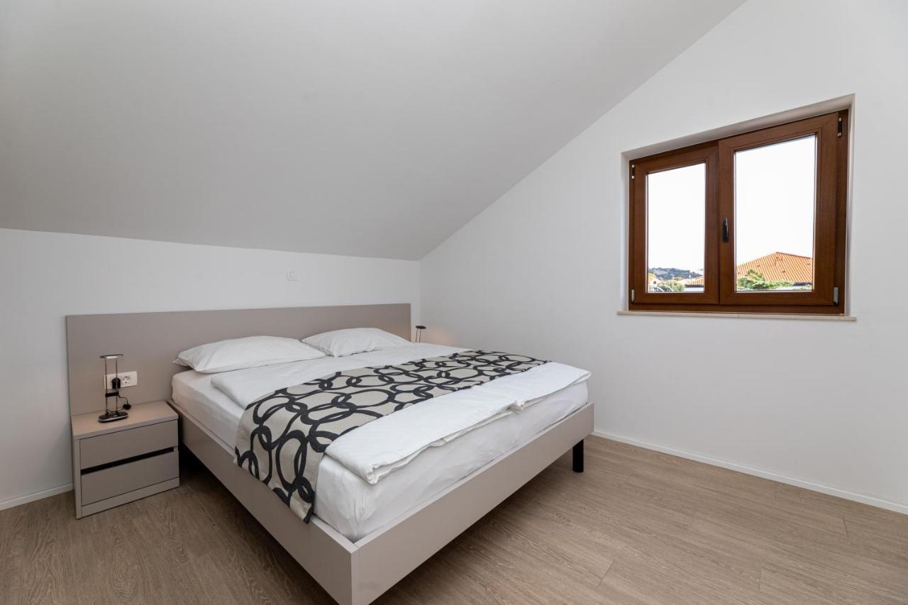 Apartments Crnekovic III Baska  Exterior photo
