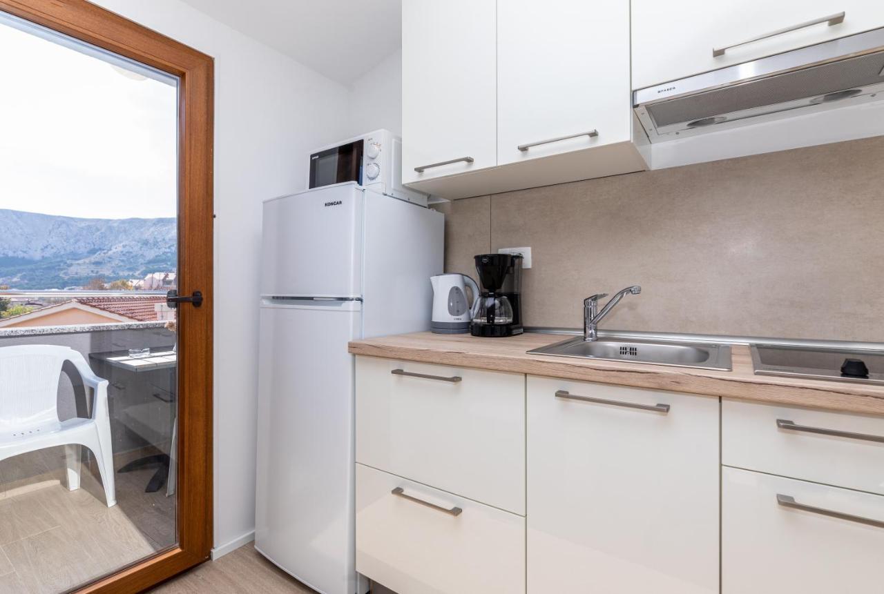 Apartments Crnekovic III Baska  Exterior photo